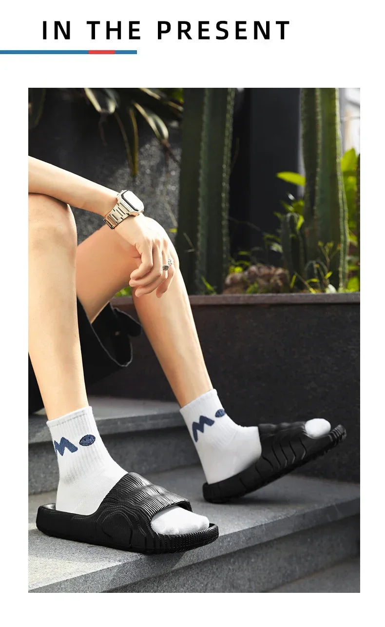 Men's Slide Slipper Man Luxury 2024 House Slippers Man Summer Shoes Sale Comfortable Men's Sandal Male Shoes Sneakers Flip Flop