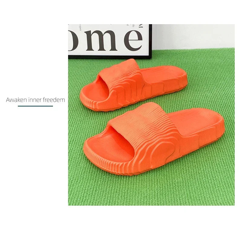 Men's Slide Slipper Man Luxury 2024 House Slippers Man Summer Shoes Sale Comfortable Men's Sandal Male Shoes Sneakers Flip Flop