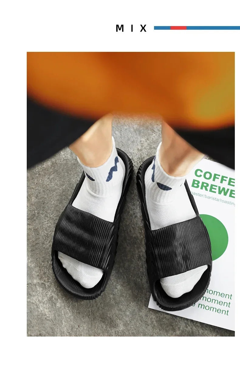 Men's Slide Slipper Man Luxury 2024 House Slippers Man Summer Shoes Sale Comfortable Men's Sandal Male Shoes Sneakers Flip Flop
