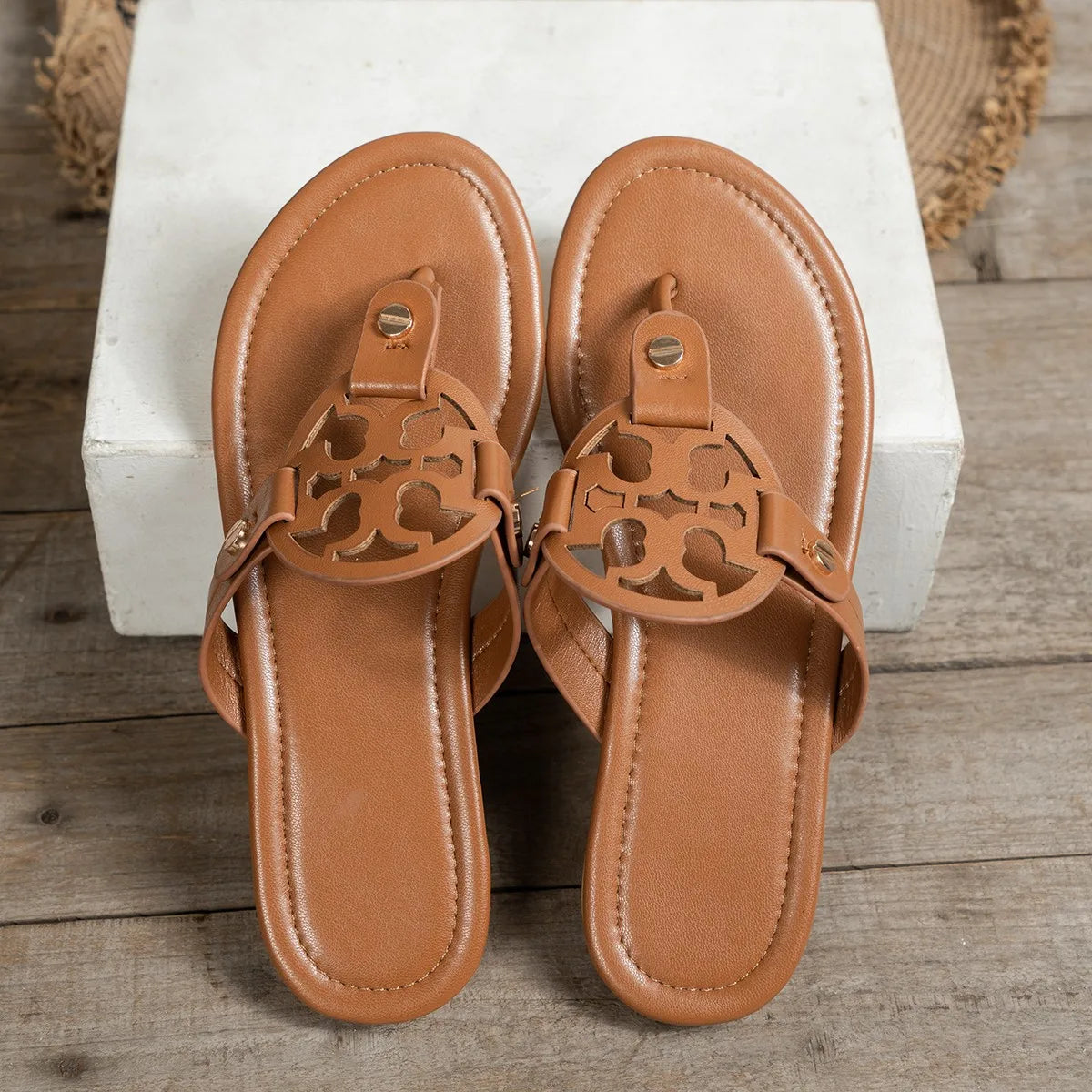 Women's Flat Slippes Summer Plus Size Ladies Flip Flops Retro Open Toe Casual Slide Shoes for Women Outdoor Female Thong Sandals
