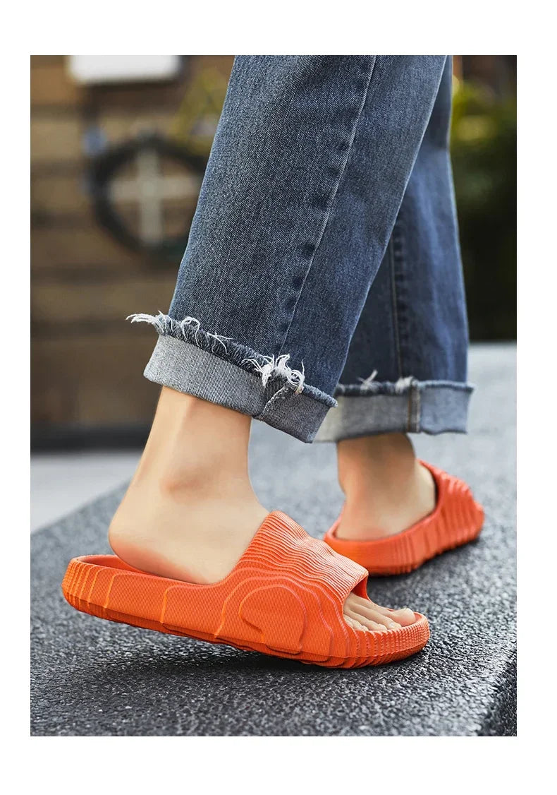 Men's Slide Slipper Man Luxury 2024 House Slippers Man Summer Shoes Sale Comfortable Men's Sandal Male Shoes Sneakers Flip Flop