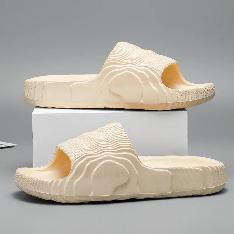 Men's Slide Slipper Man Luxury 2024 House Slippers Man Summer Shoes Sale Comfortable Men's Sandal Male Shoes Sneakers Flip Flop